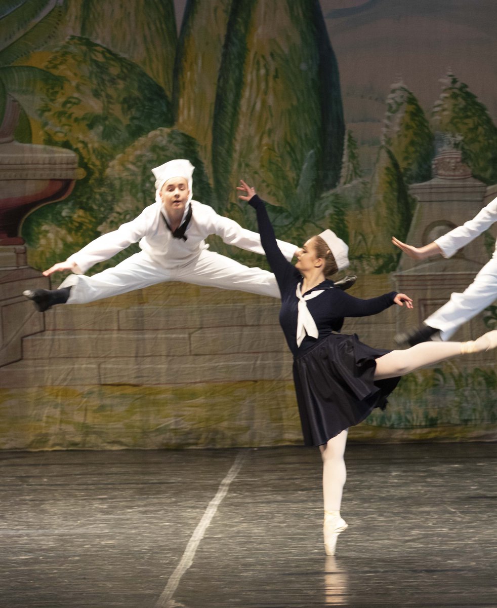 DancePrism's tweet image. Sailors &amp;amp; Waves dance together on a warm spring day in VARIATIONS ON MAKE WAY FOR DUCKLINGS #DPDucklings #1ShowLeft [Photo by Warren Bailey]