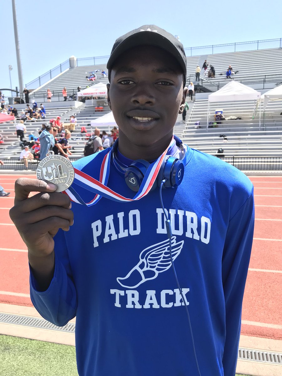 KaleSteed's tweet photo. 🥈🥈🥈.. PD’s Ali Kodi in TJ, Hereford’s Dodge DeLozier HJ and Amarillo High Nikki Ezbon LJ #UILstate bound #thstrack https://t.co/jl1mG6S7uy