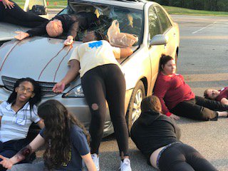 JMCSchools's tweet photo. What an experience!! 👀 🚨🚓🚑🚒🚁 Students from @JCM_ECH & #SouthSide had very important roles in #JacksonState's mock drill 👨🏾⚕️👩🏼⚕️Check out the @WBBJ7News story - https://t.co/KWemDUZTp9 📺 #JMCSS #medicalexplorers #lifelesson #learningisfun #studentexperience https://t.co/9PabxZnmYW