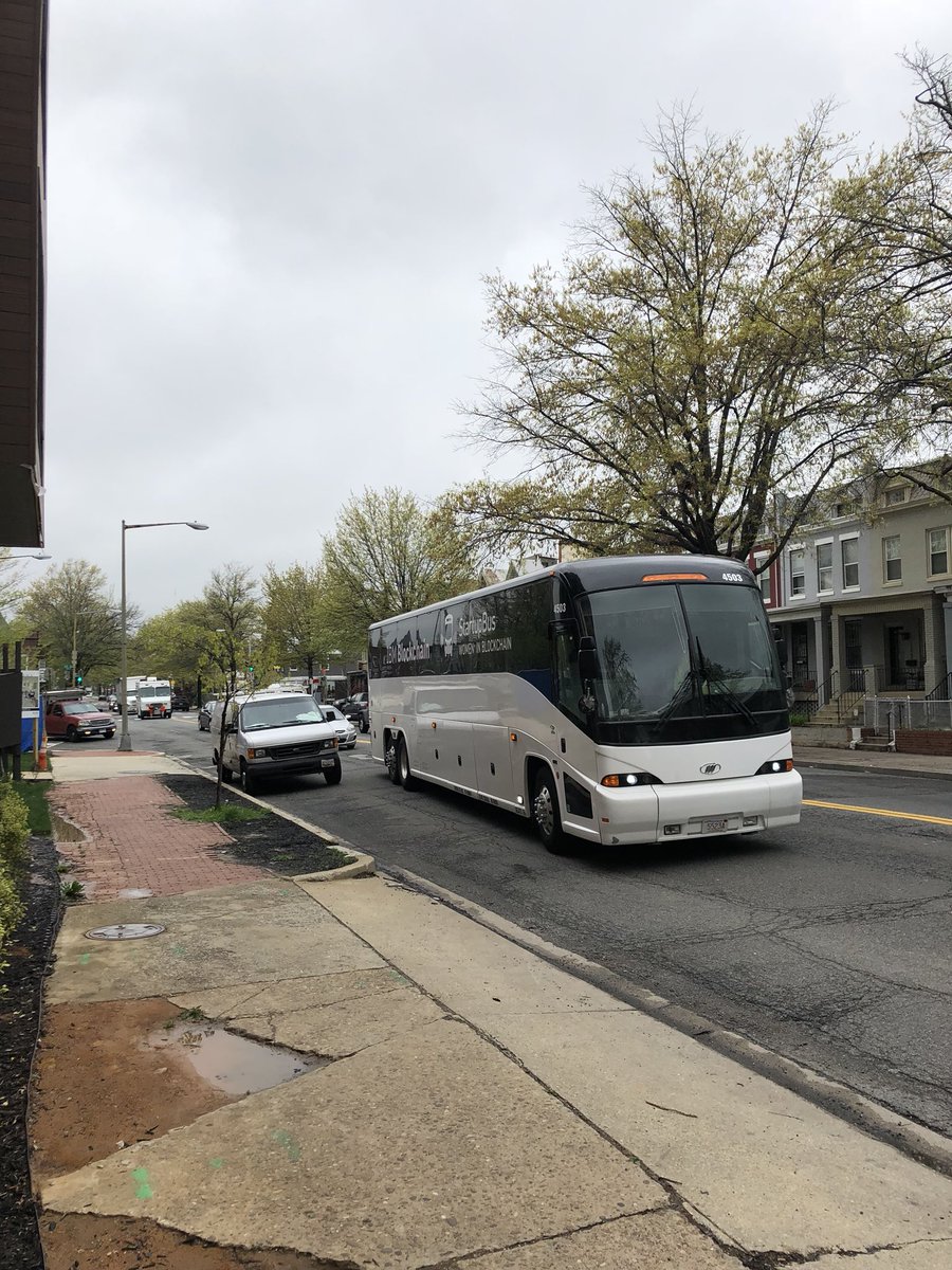 carl_talks's tweet image. Sometimes you get the opportunity to reroute an international startup competition in order to skip a $7 uber fare from your apartment. #startupbus