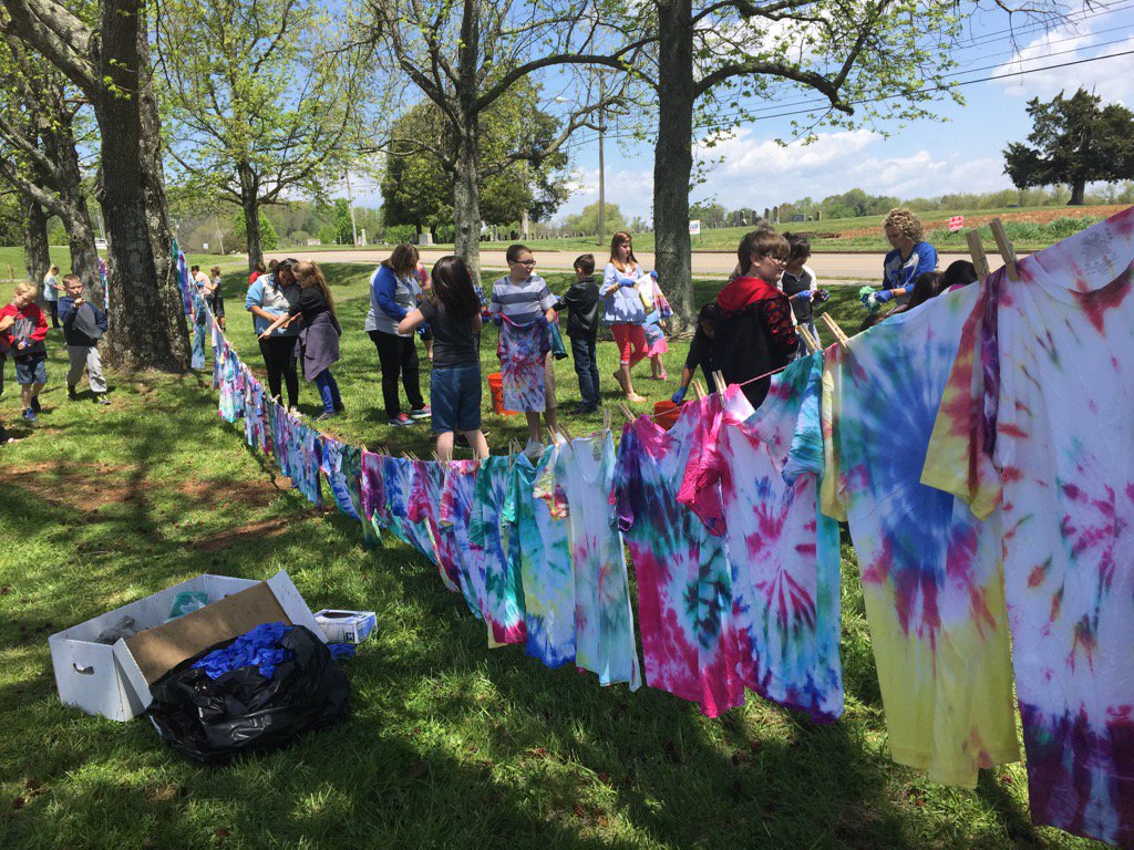 KimFowlerFox's tweet image. I am loving Tie Dye Day at Manley Elementary!  Awesome activity and teamwork!