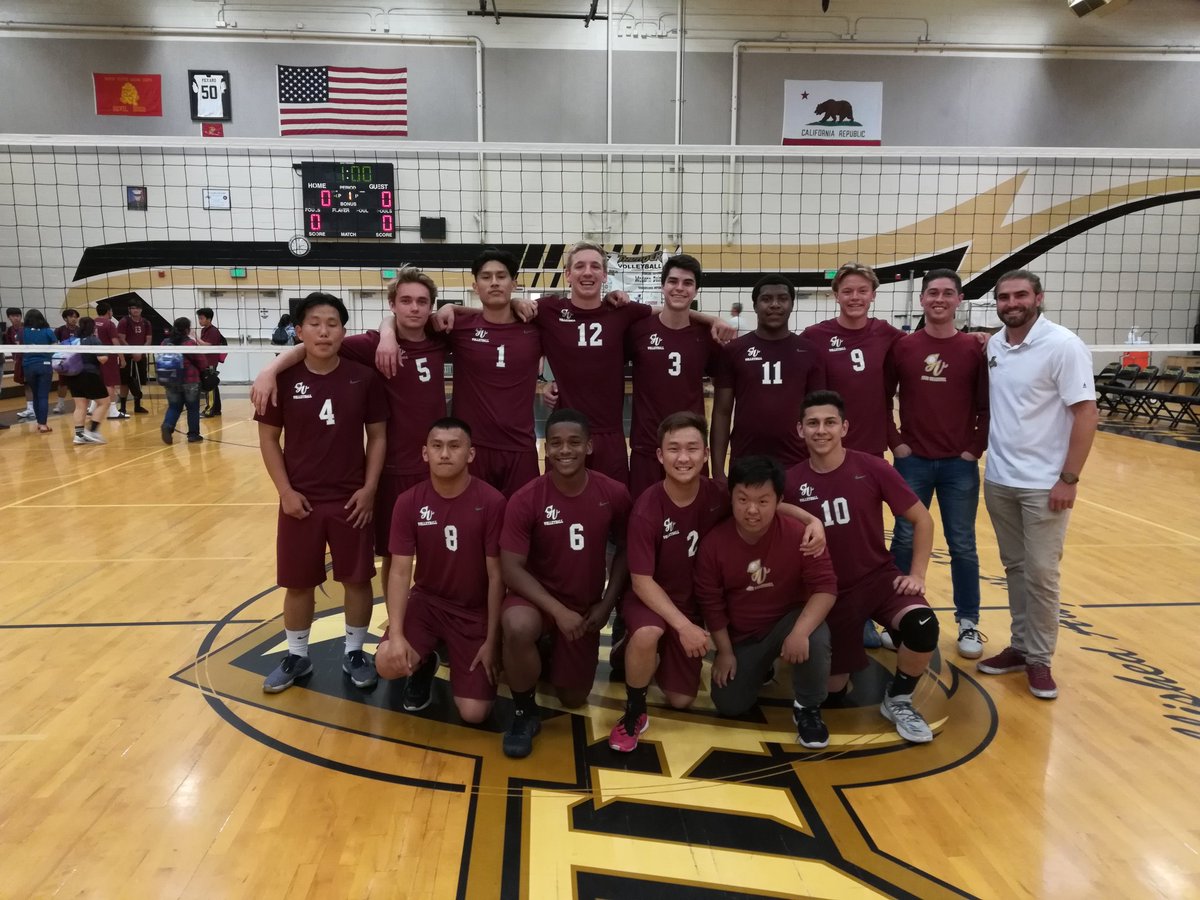StevenJMenezes's tweet photo. GVHS Boys VB beats BCHS in 3 to move into first place.  Great job cougars!  #GVTO #MUHSD #cougarpride https://t.co/XOJ5sQAhKK