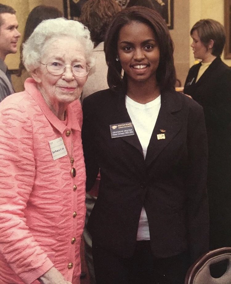 PurdueCIT's tweet image. Former Mortar Board President, now CIT Advisor Shavonne Holton won the Equity, Inclusion, and Advocacy Award during the Polytechnic Institute Faculty &amp;amp; Staff Recognition Luncheon. 

Pictured with Retired Dean of Students Emerita Barbara Cook in 2005 and today with her portrait.