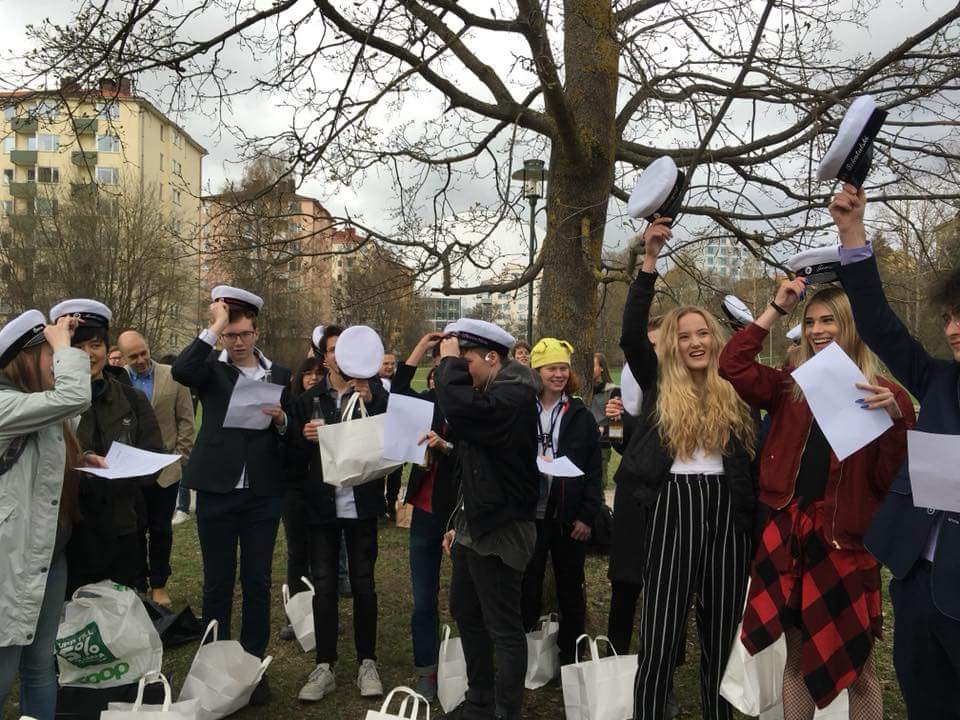 I år firade vi mösspåtagningen utomhus med skönsång och ett skönt gäng! Nedräkningen har börjat.
#stockholm