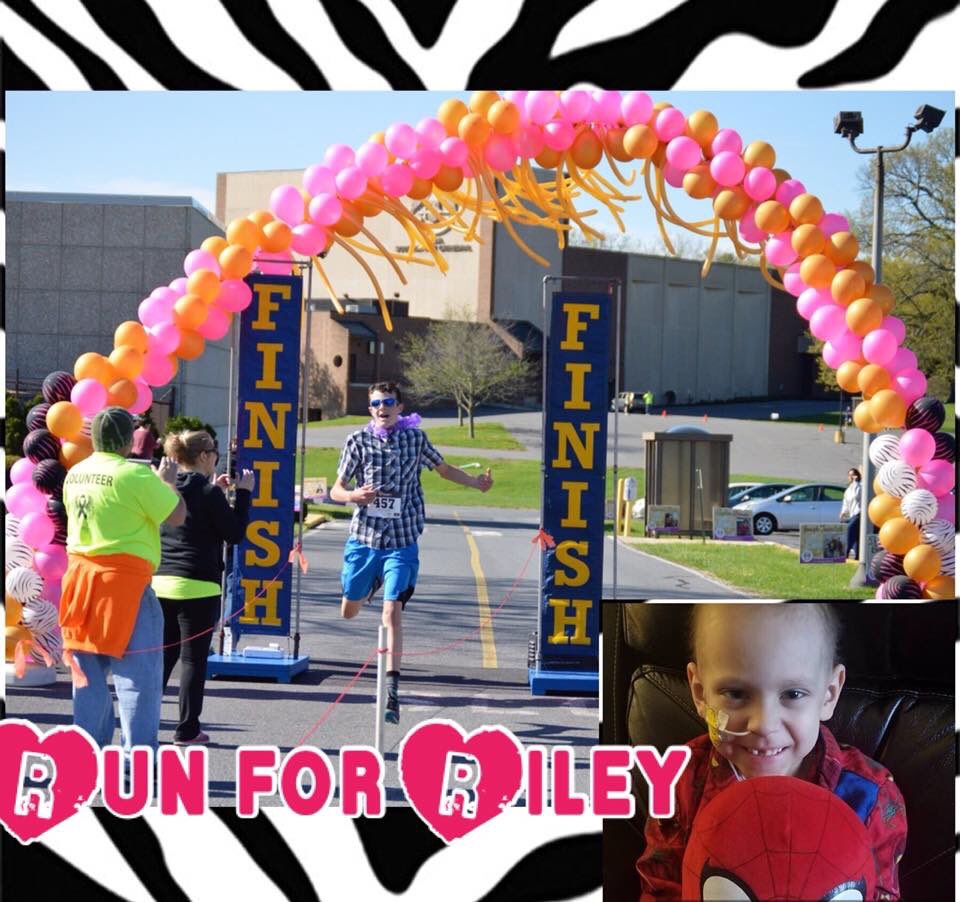 LaneyLegacyHope's tweet photo. 9 Days until the Fashionista 5K! 💖

Who are YOU running for??

Pictured is Riley Rejniak, one of Laney’s Fighters. Riley was diagnosed 1 year ago with stage 4 neuroblastoma. Today, Riley has no evidence of cancer &amp; is finishing up 3 last rounds of Immunotherapy. https://t.co/wjrpYd8T0F