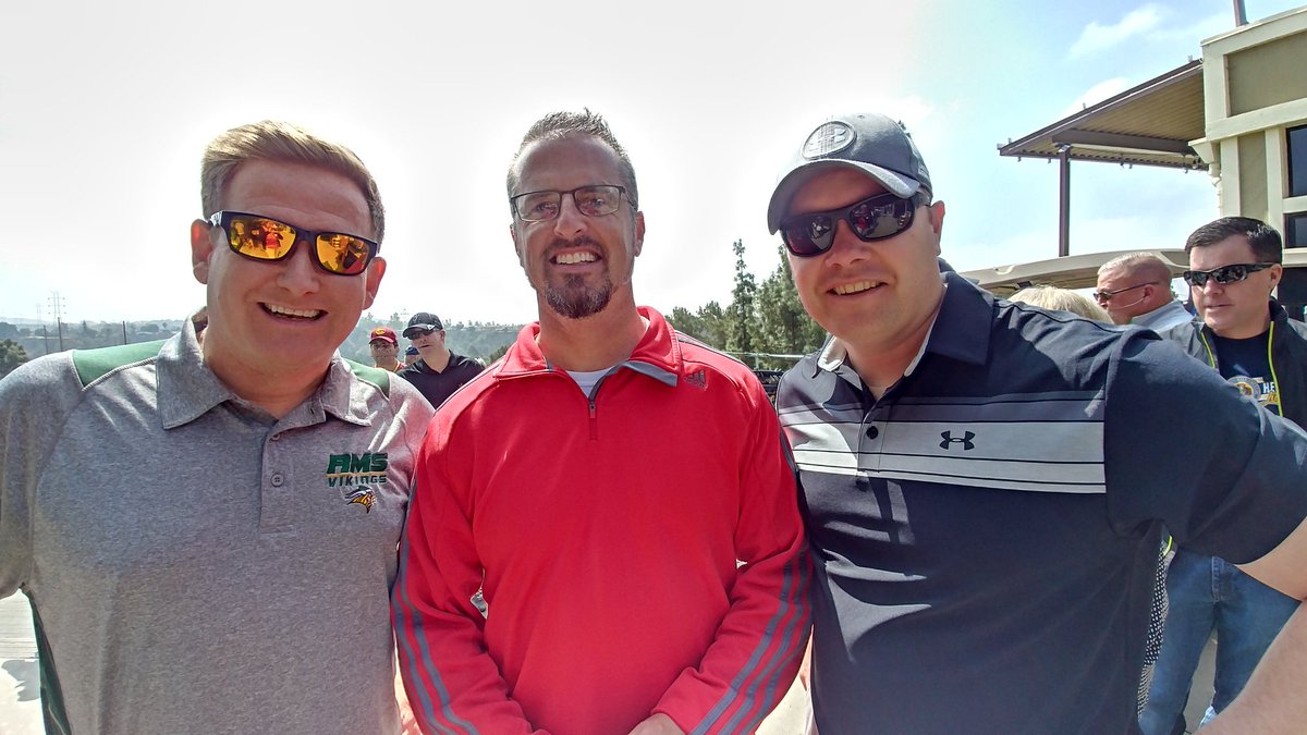 Ready to tee off! <a href="/lvsdef/">Ed Foundation</a> <a href="/EducatorEllis/">James Ellis</a> <a href="/Ramona_Vikings/">Ramona Middle School</a> <a href="/ekstrandschool/">Ekstrand Elementary</a> @RoynonRaccoons