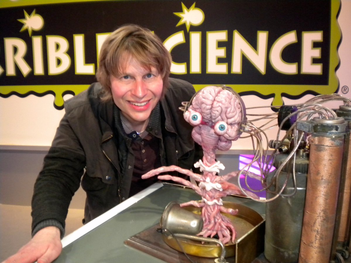 I had a GREAT DAY on Thursday presenting <a href="/scholasticuk/">Scholastic UK</a> HORRIBLE SCIENCE SHOWS to one of the smartest audiences around - A BIG THANK YOU TO ALL OF YOU @BrightonCollege Prep School and All Your Teachers!