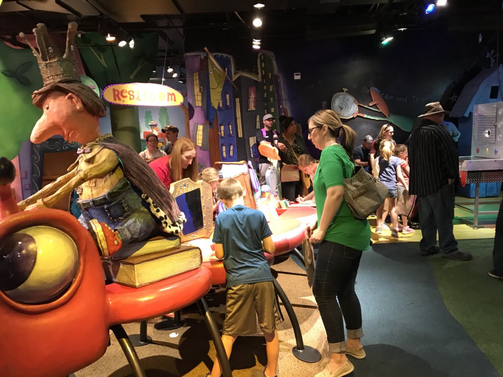 Mrs_Hoglund's tweet photo. Kaleidoscope field trip! They had a blast creating! #ellisonrocks #imagination #sjsdproud https://t.co/KFf5vem0qP