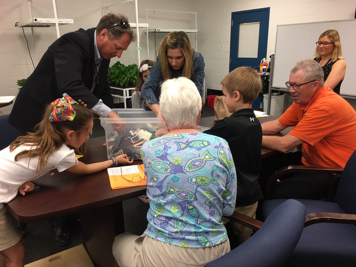 Trident_Academy's tweet photo. What an amazing program today! #Grandparents #grandparentsday2018 #multisensory #ortongillingham #dyslexia #dyslexiaawareness #dysgraphia #dyscalculia https://t.co/08aTxdOGcV
