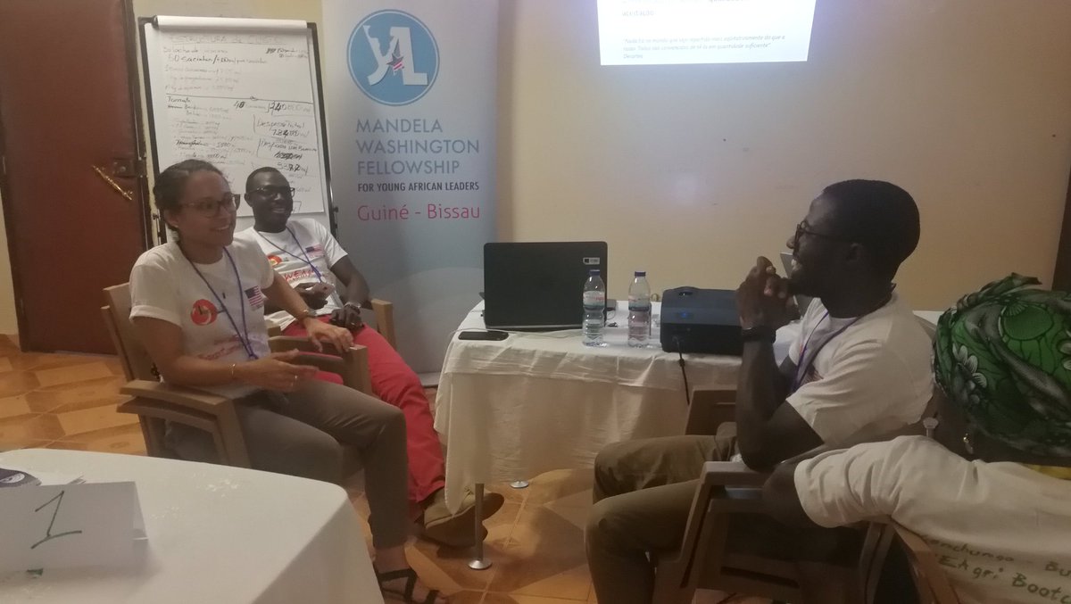Clyni1's tweet photo. #WEAgriBootcampTour
#Canchungo #Day2
#SimulationNegociation session !
#VenderMeuPrudutoOnline
#BandimOnline
#UsEmbassy #Orange #BIGTechnologies https://t.co/Zbn2fEAfB0