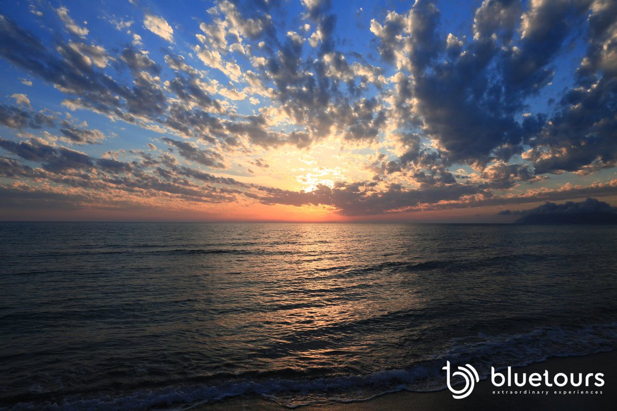 BlueToursCorfu's tweet photo. Are you dreaming of beautiful summer sunsets?

#Corfu #Kerkyra #Corfou #Korfu #VisitCorfu #DiscoverCorfu #VisitGreece #DiscoverGreece #travel #sea #sunset #Travelgram #Instagram #Instagood #Wanderlust #BookaBlueTour https://t.co/NXB3xBuCB7