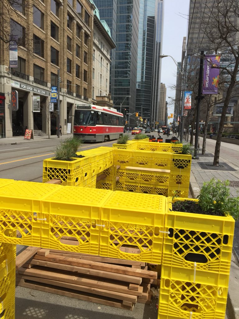 matt_a7's tweet image. Nice to see some of the temporary parklets coming together along King St as part of the #KingStreetPilot. Bring on warmer weather! #SitTO
