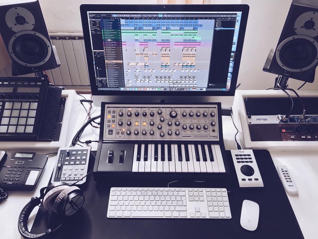 RME_Americas's tweet photo. Friday is always a good day to be in the studio, don’t  you agree? The #ARCUSB from RME Audio will simplify your workflow and will allow you to have total control of #TotalMixFX. 
[📸 courtesy by @iamjugende] #ExperienceRME https://t.co/DVRe5oRpyj