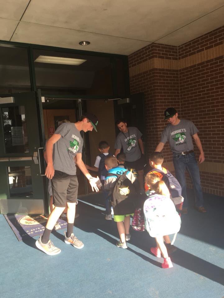 JacChris32's tweet photo. What a great way to start the day! Azle Varsity Baseball players greeting our Cross Timbers students this morning! #azleISDway https://t.co/zSDpYOxaYy