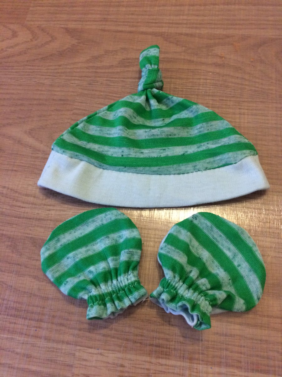 fabric_circus's tweet photo. #Newborn #baby boy #gift made &amp; #sent 🍼 https://t.co/ezAeuiSmmQ