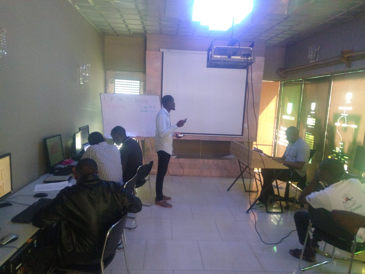 sourbones_'s tweet photo. Data Science Meetup has just began at @thehackersguild
#DataScience #Lusaka #AgoraCode https://t.co/MU4jS2etkw