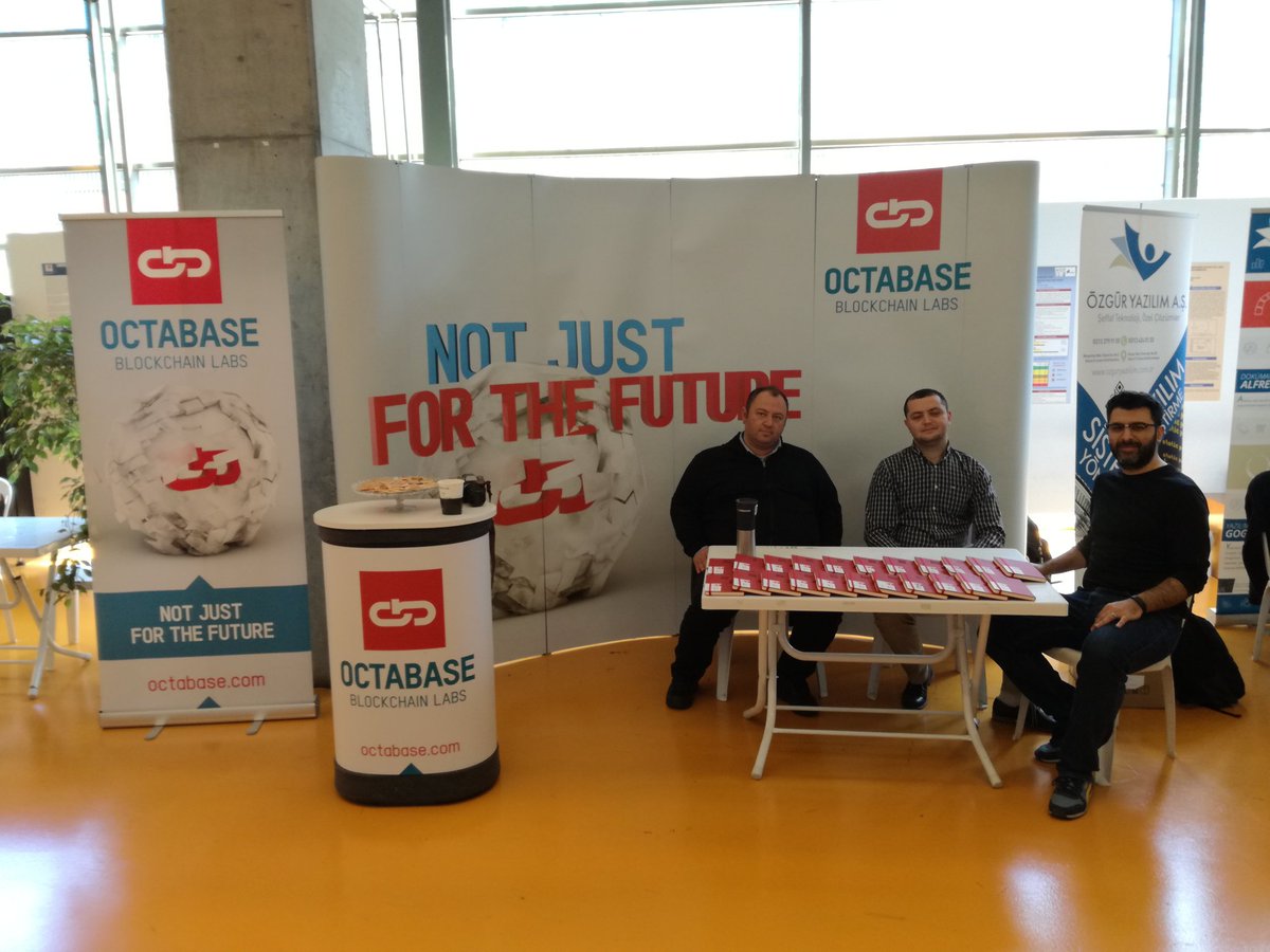 ozguryazilimgun's tweet photo. . @octabase standını açtı. #oylg2018 https://t.co/fXr3L3JKYm
