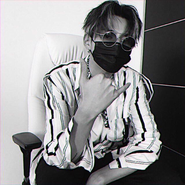 mrshiwax's tweet photo. 🔗kriswu 4pics-3d,b/w
🔗รบกวนรีทวิตก่อนเอาไปใช้.
#แจกดิส #ยืมเมจforsex https://t.co/WvVzBN63I0