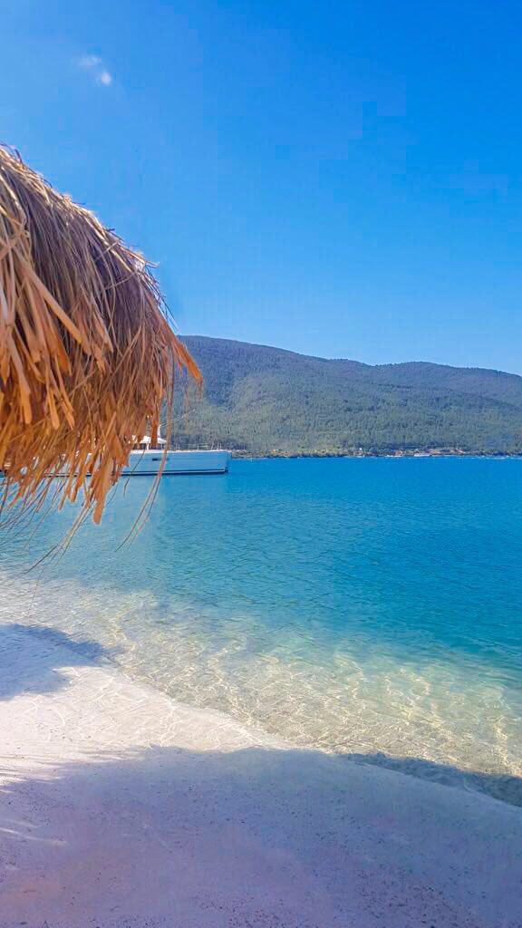 lujohotel's tweet photo. Did somebody say Joy? 😎
⠀⠀⠀⠀⠀⠀⠀⠀⠀⠀⠀⠀
#joybeach #joy #art #mylujo #lujo #waitingforyou #waitforit #comingsoon #explore #exploretheworld #whitesand #sandybeach #discoverearth #beautiful #breathtaking #bodrum #turkey #vacation #summertime #summervibes #summer https://t.co/OB1fw0E8zT