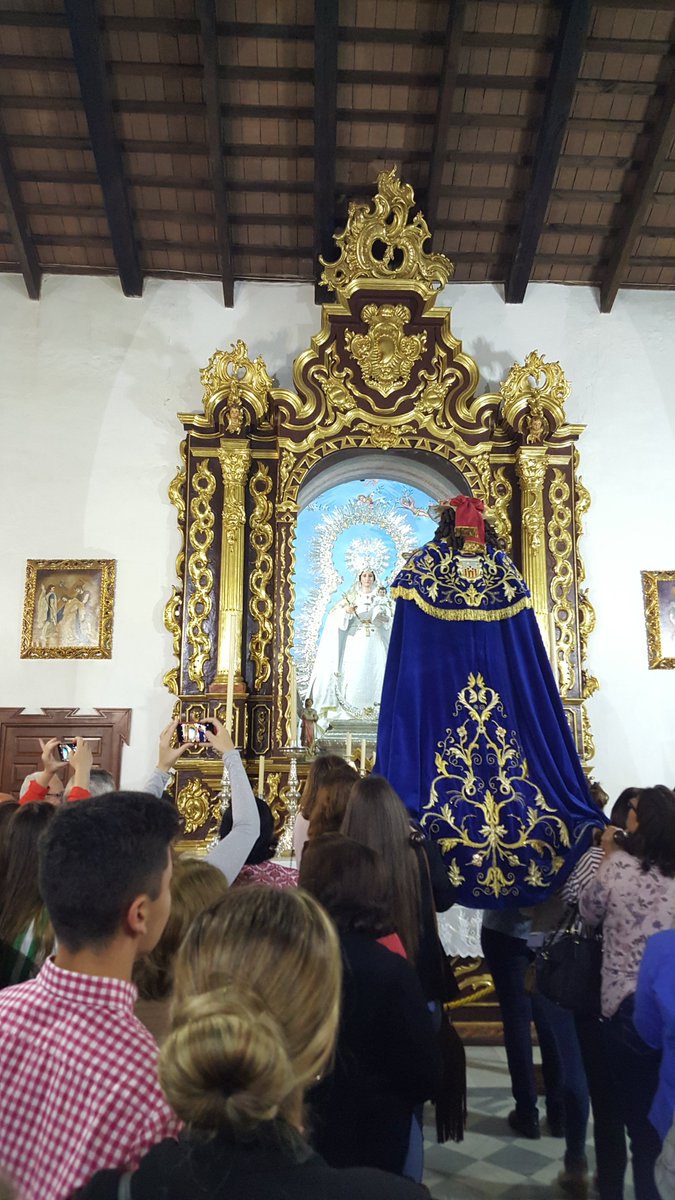 GJConsuelo's tweet photo. Salve, Madre, en la tierra de mis amores
te saludan los cantos que alza el amor.
Reina de nuestras almas, flor de las flores.
#ConsuelodelosAfligidos #ReinadelStoRosario.
📷@amonterop97 https://t.co/C9m5DhvG1H