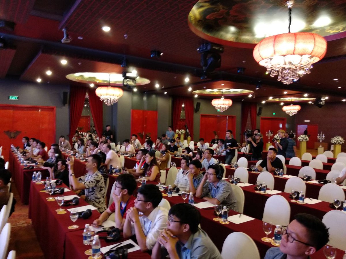 SKYFchain's tweet photo. SKYFchain: meeting with Vietnamese community

https://t.co/nOhCoPoD61

#ico #blockchain #drone #SKYFchain https://t.co/uufejwh6sk