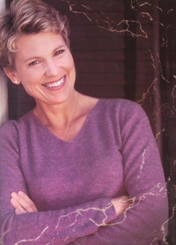 Happy Birthday to Lindsay Crouse who turn 70 today !     