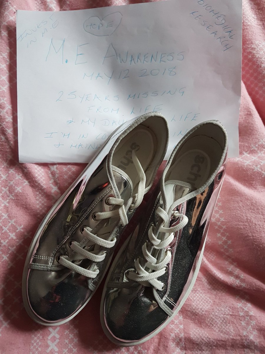 CarolDa42444571's tweet photo. ❤💙Today is M.E Awareness day i am one of the #millionsmissing #25yearsmissing #investinme #iwantmylifeback #biomedicalresearch #CanYouSeeMENow #DontignoreME #HopeforME💙❤ https://t.co/FdpX2jWyZU