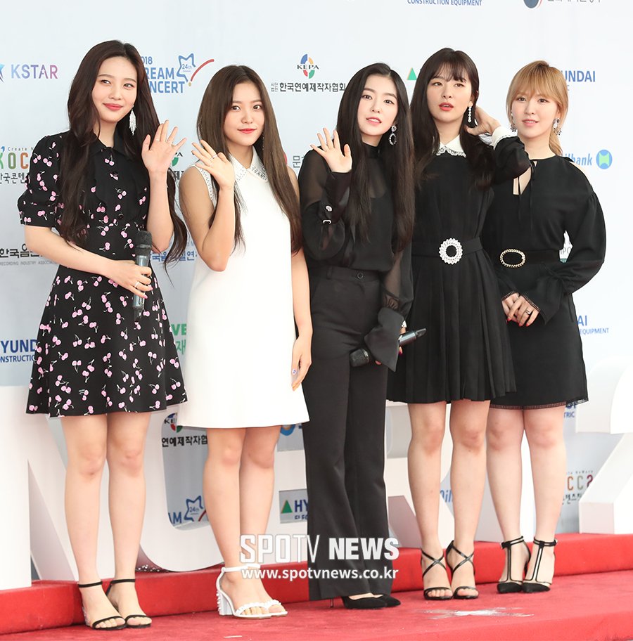 KPOPFAVE_'s tweet photo. 아이린 블랙 컨셉 넘모 잘 어울린다ㅠㅠㅠㅠㅠㅠㅠㅠㅠ
#RedVelvet #레드벨벳 #드림콘서트 #드콘 #2018_DREAM_CONCERT #DREAM_CONCERT
@RVsmtown
KPOP 스타와 만나는 시간 STARK ▶ https://t.co/Z5pyO6ML3D https://t.co/sa35AErN1L
