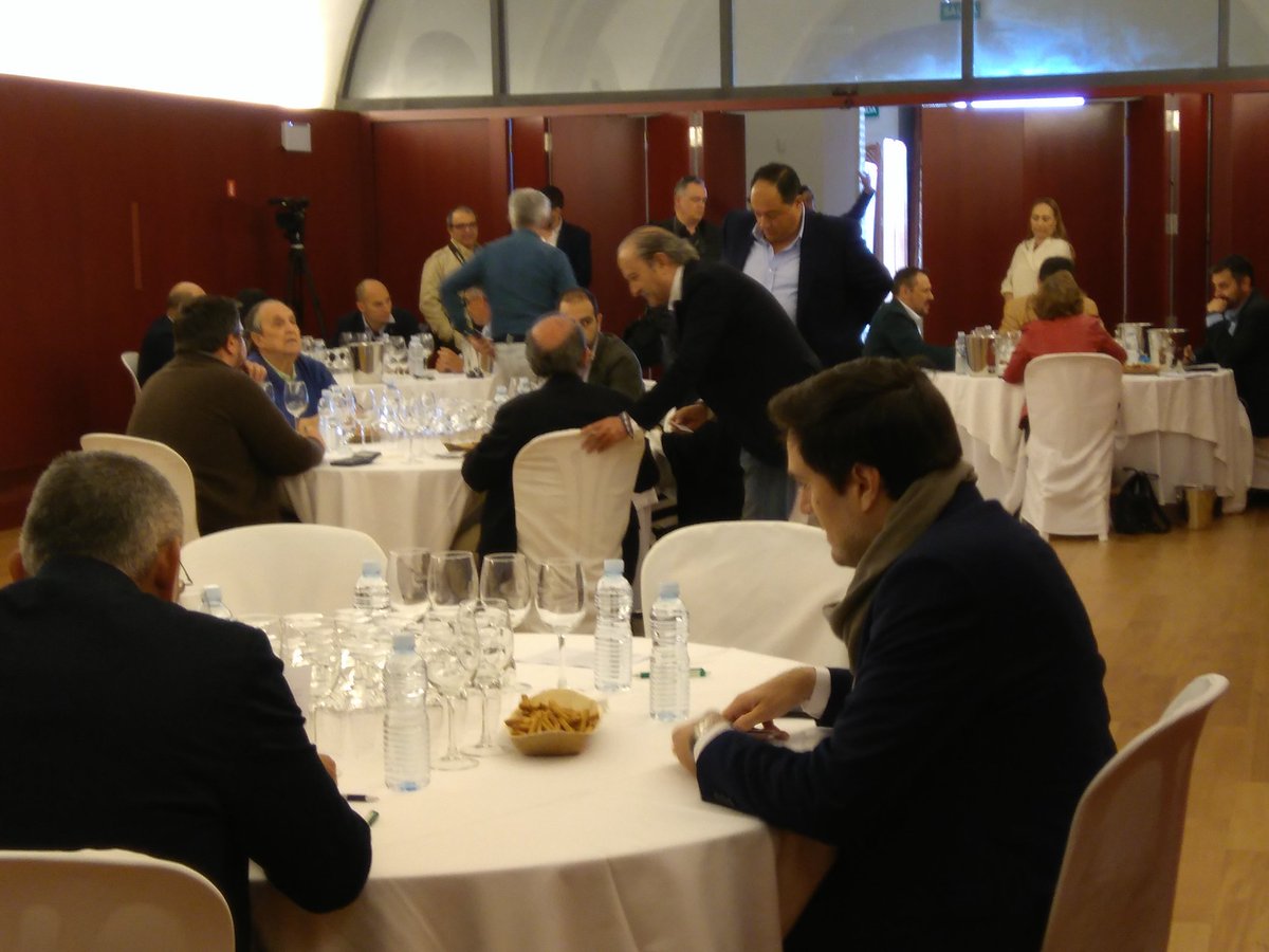 OrganicWinesESP's tweet photo. Todo preparado para iniciar #Ecoracimo2018 en Montilla #vinosecológicos @Ecovalia https://t.co/hsSMUGu2qH