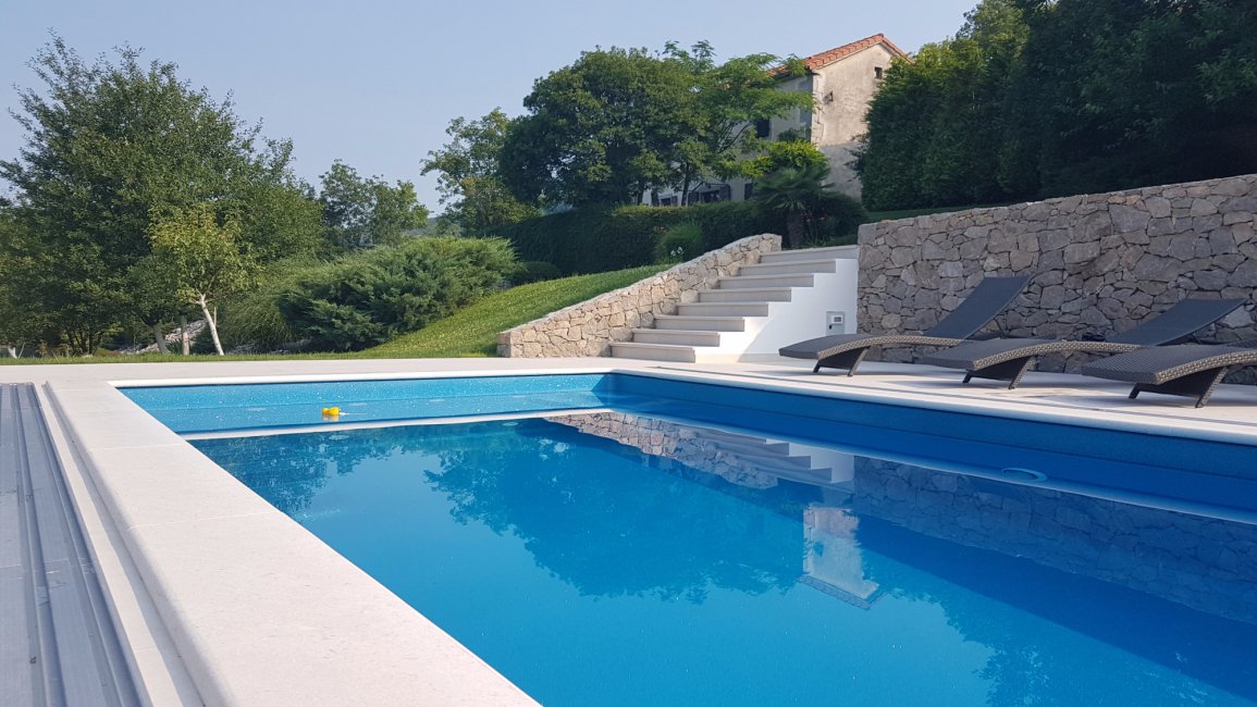 theholidaylet's tweet photo. Country house 'Our Istria' is  a beautifully renovated old stone house. It offers accommodation for 4-5 persons and it is perfectly positioned  in the heart of Istria peninsula, only 30 min drive to the Adriatic coast and its beautiful beaches. https://t.co/Q6z7ntDoDV https://t.co/jYPEoJ3G7B