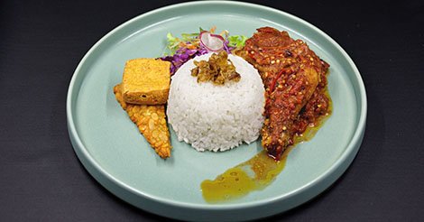 yanpras's tweet photo. Nasi Ayam Sambel Ulek https://t.co/VhLMrUySIB