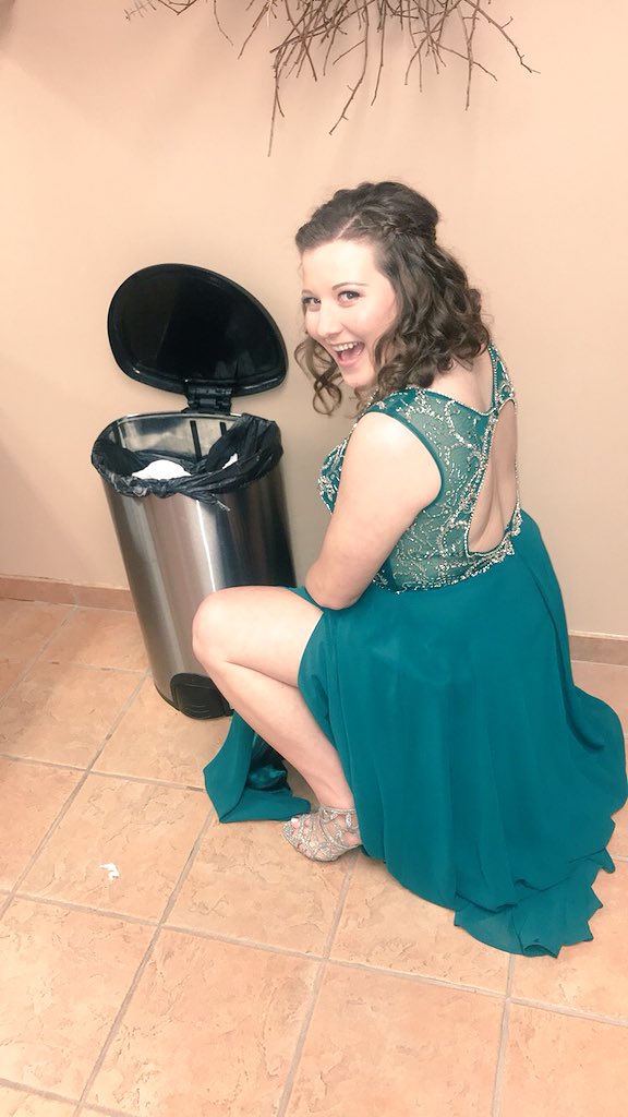 leadarren12's tweet photo. Me & syd did a photo shoot that accurately describes our personalities. Enjoy <3 #promphotoshoot https://t.co/6FwfalF99G
