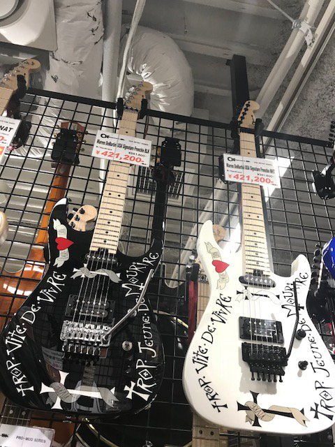 ウォーレンデマルティーニ