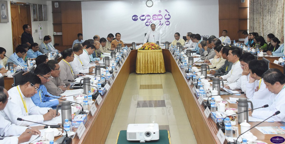 pomyanmar's tweet photo. Vice President U Myint Swe addresses 17th meeting of Myanmar entrepreneurs
Read more -https://t.co/vYYEI6x0Dh
#VicePresident #UMyintSwe #Myanmar #entrepreneurs https://t.co/ItVVwsvKtI