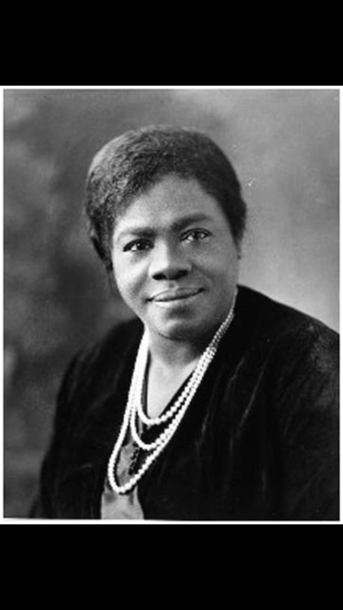 grahambii's tweet photo. #BlackQueensOfBCU https://t.co/CS2zjRlfWi