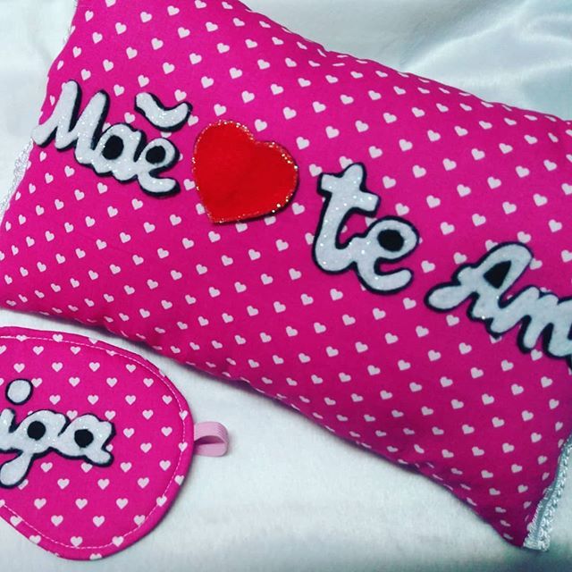 Kris_Artes's tweet photo. Almofadinha é tapa olho personalizado...encomende a sua personalizada para aquela pessoa que você ama, #almofadinhas #personalizado #diadasmaes #pinterest #presente #presentescriativos https://t.co/YjTJDuBmcs