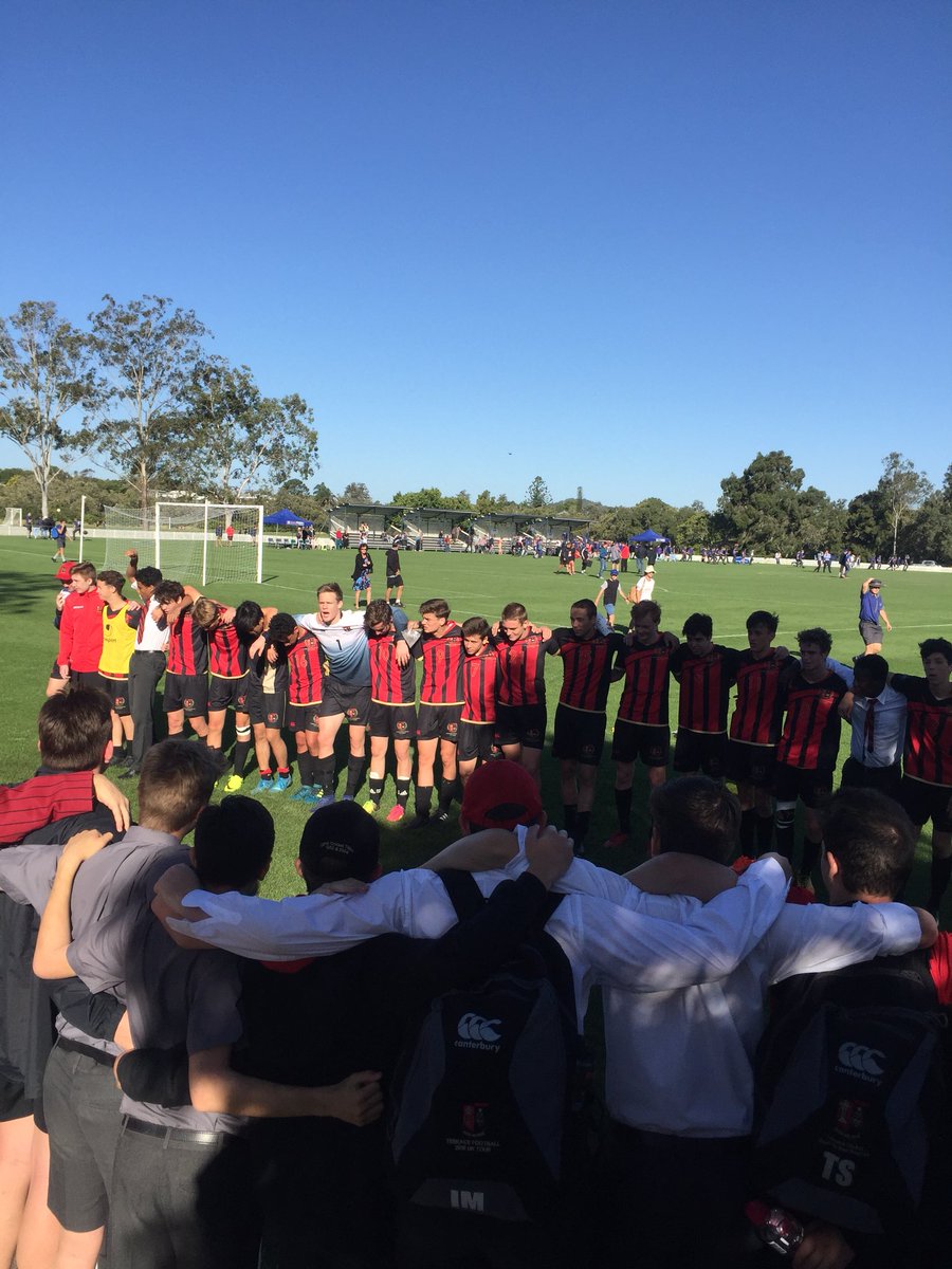 The 1st XI thank the supporters after their thrilling 3-3 draw with Churchie 🔴⚫️⚽️ #GTvsACGS #BandOfBrothers #fantasticsupport