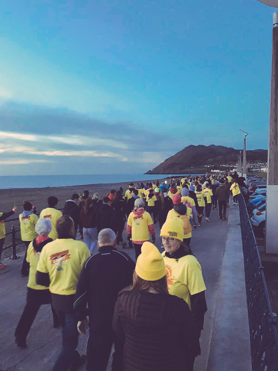 ElectricIreland's tweet image. As proud sponsors of Darkness Into Light, we'd like to thank everyone who volunteered, woke up and walked with us for @PietaHouse. What an incredible start to a day. #DIL2018