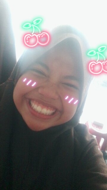 daanyalyssa_11's tweet photo. Foto ini tidak akan membuat klen jelek @daanyalyssa_11 @FaziraNaila @nadhrmlh @AdisLly 😊😊 https://t.co/DCHjomC3vu