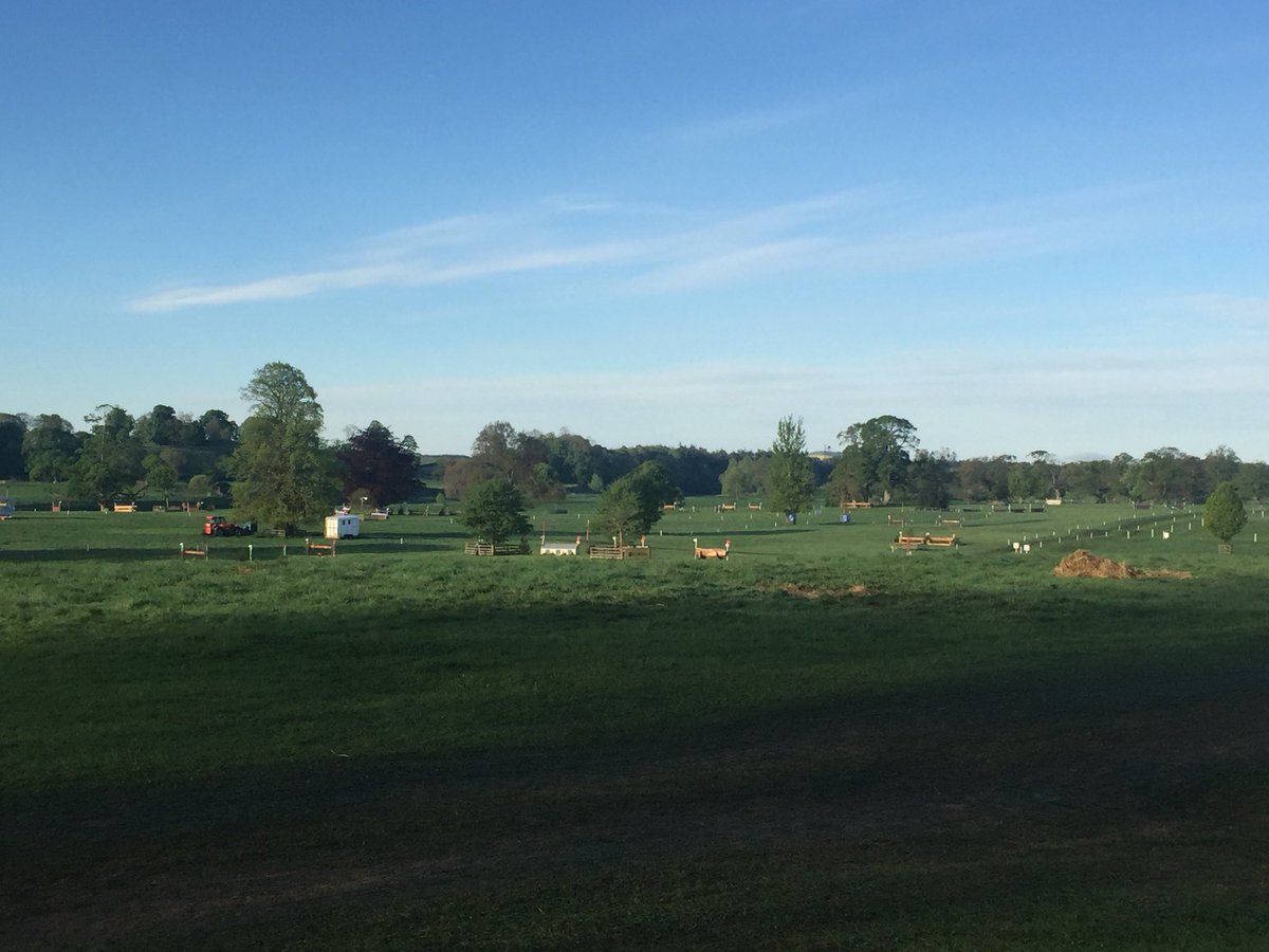 itsCoffeeGround's tweet photo. @FloorsCastleHT so peaceful https://t.co/ekm3Gtq3wP