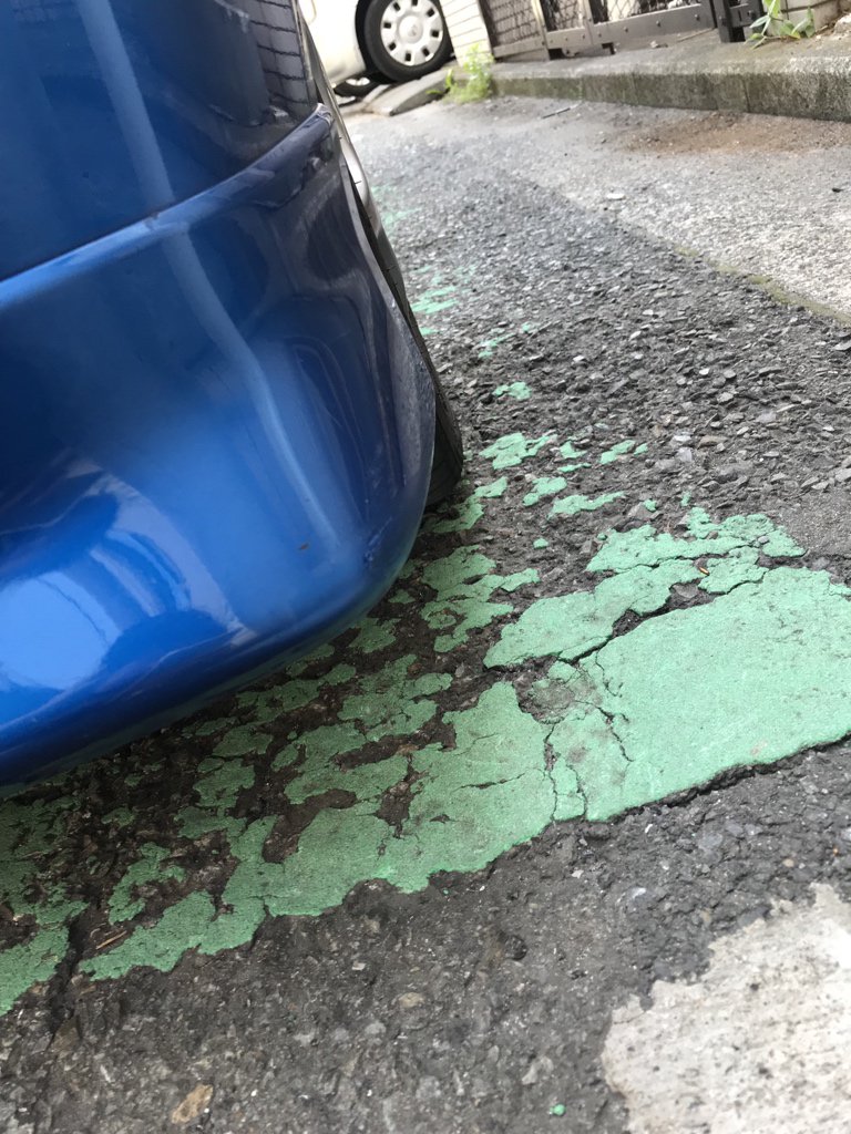ノしーです しの 道路中央にあるキャッツアイは怖いので 変なとこではuターンしませんが そーんなに困らないですよ 以前乗ってたrx 7も純正でそのくらいの車高なので かなり腹下ガリガリしてました 笑 私の車の場合 車高下げたら機械式 ノしーです しの 道路中央にあるキャッツアイは怖いので 変なとこではuターンしませんが そーんなに困らないですよ 以前乗ってたrx 7も純正でそのくらいの車高なので かなり腹下ガリガリしてました 笑 私の車の場合 車高下げたら機械式