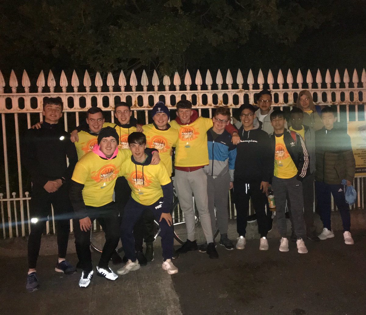 CbsCastle's tweet photo. Well done to all @CbsCastle students participated in #DarknessintoLight in The Phoenix Park this morning. #MentalHealthAwarenessWeek @PietaHouse https://t.co/ZmNpyzNoVY