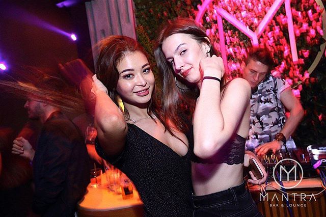 mantrabarkl's tweet photo. Looking for a cool place to chill and drink, with great music and beautiful people? We got you.
@mantrabarkl #mantrabarkl #mantra #kl #nightlife #bangsar #bangsarbars #rooftopbars #clubbing #nightlifekl #goodmusic https://t.co/9fWVfhZ4RW https://t.co/XtREubffW0