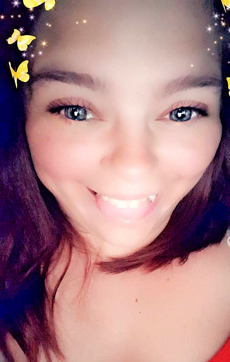 tommogirl90's tweet photo. went to bed at 3am yesterday got up at 5am and been goin since. it's now 1am but listening to Louis and the boys keep me goin. #TheyMakeMeStrong #LouisGirlForLife
#Directioner
#ProudToLoveOneDirection
#LouisTomlinson
#NiallHoran
#LiamPayn
#HarryStyles
#OneDirection https://t.co/XbJJOkIXAe