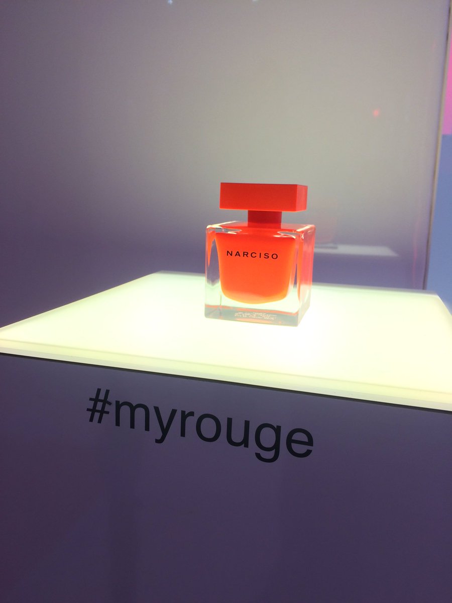 darren_scott's tweet photo. Checking out the gorgeous new fragrance from #narcisorodriguezparfums #myrouge https://t.co/vyfUFBB0J7