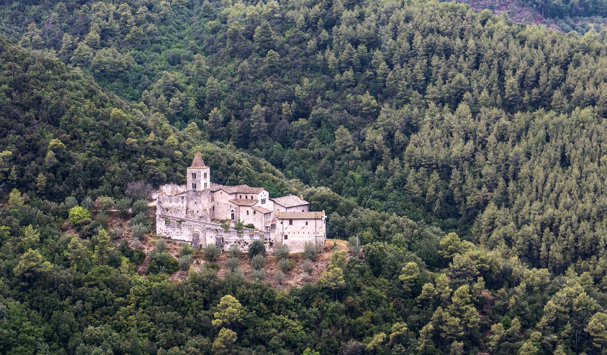 The_MrB's tweet photo. Pic of the day 2018.. https://t.co/I9BGBLkFUZ Any feedback appreciated Please retweet if you like #photograph #photography #Nikon #travel #landscape #Narni @loveumbria @VisitUmbria_IT @Italia #Umbria #Italy https://t.co/wo6lmA7dii