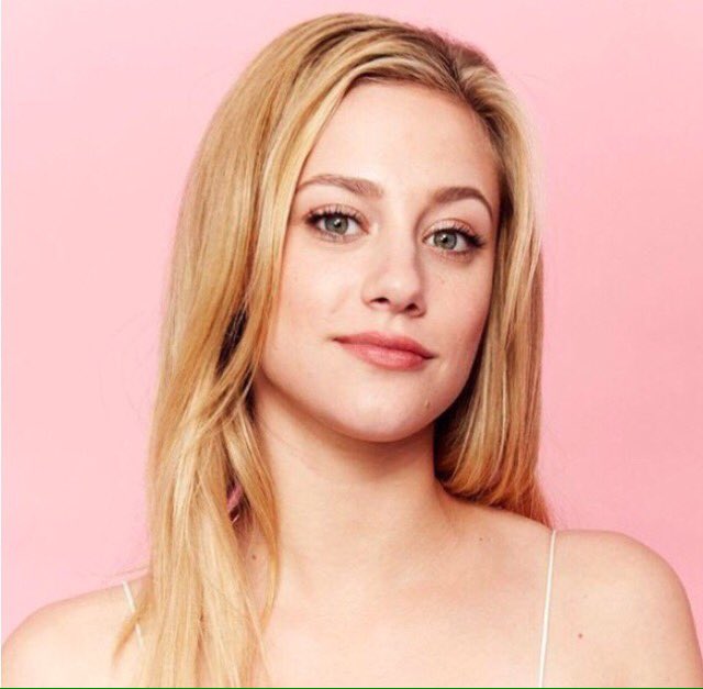 putalayouts's tweet photo. Lili Reinhart layout
– rt/like if you saved
– give credits if used
– follow us for more! 👅 https://t.co/0ShAgTWC9G