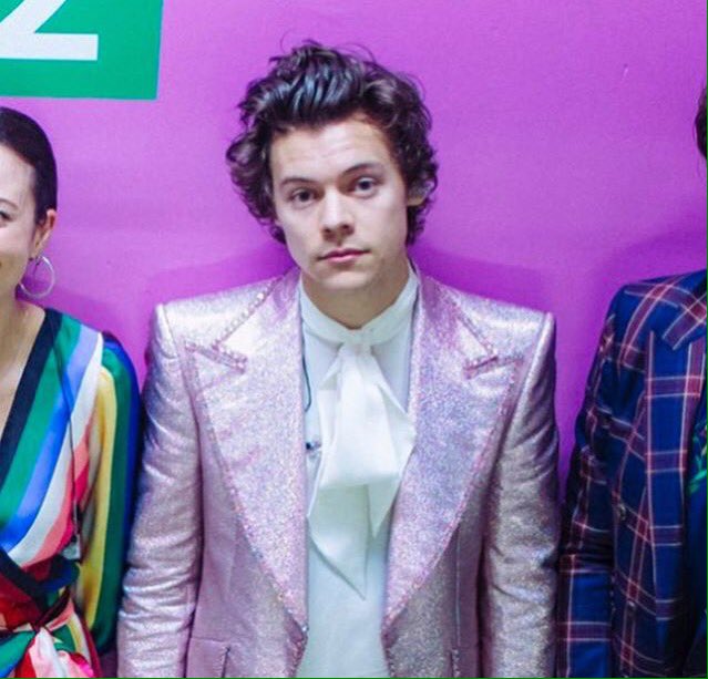 putalayouts's tweet photo. Harry Styles layout
– rt/like if you saved
– give credits if used
– follow us for more! 👅 https://t.co/JAAS34eouH