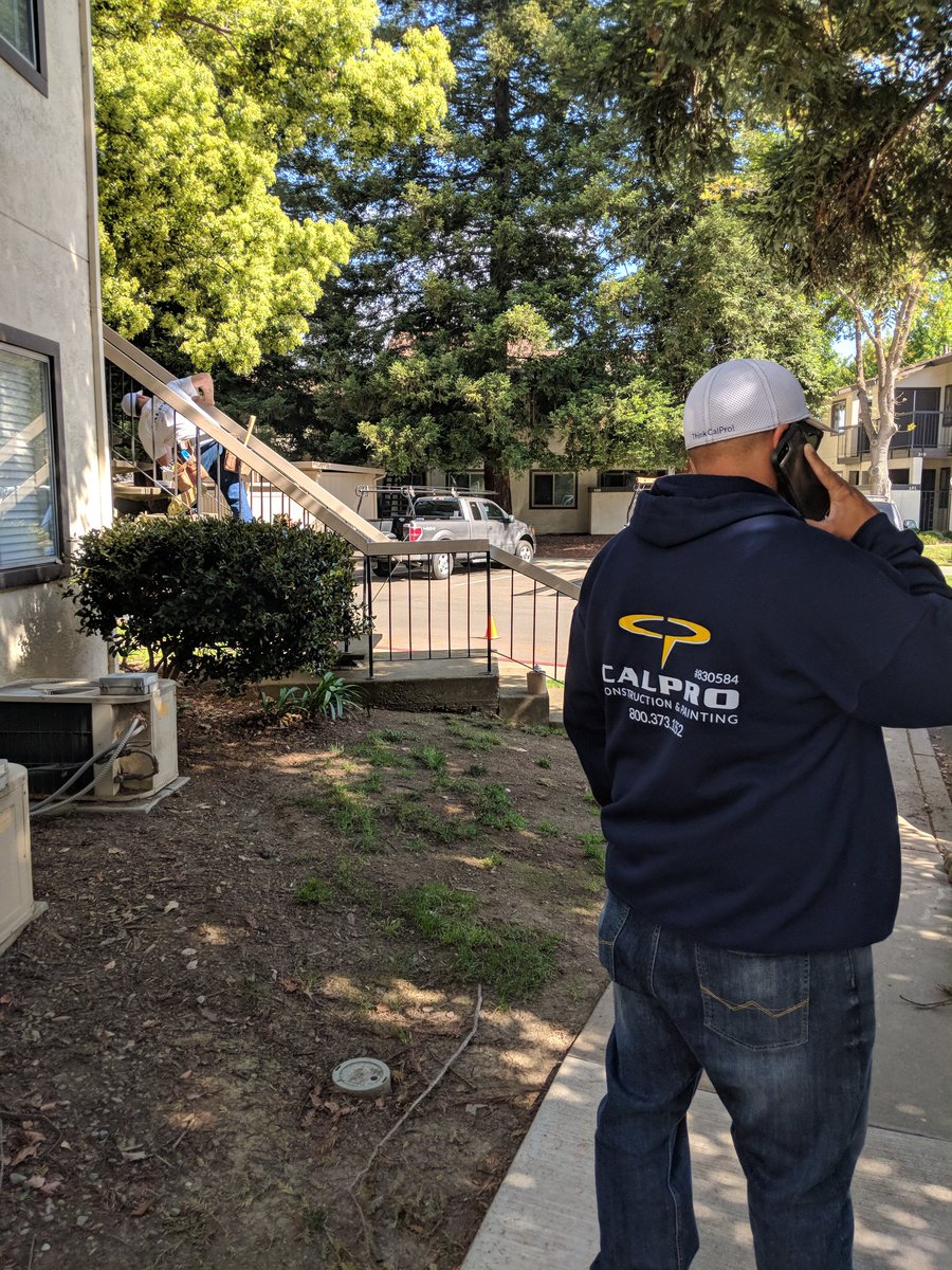 thinkcalpro's tweet image. Working the phones everyday giving great customer service! #thinkcalpro #CustomerService