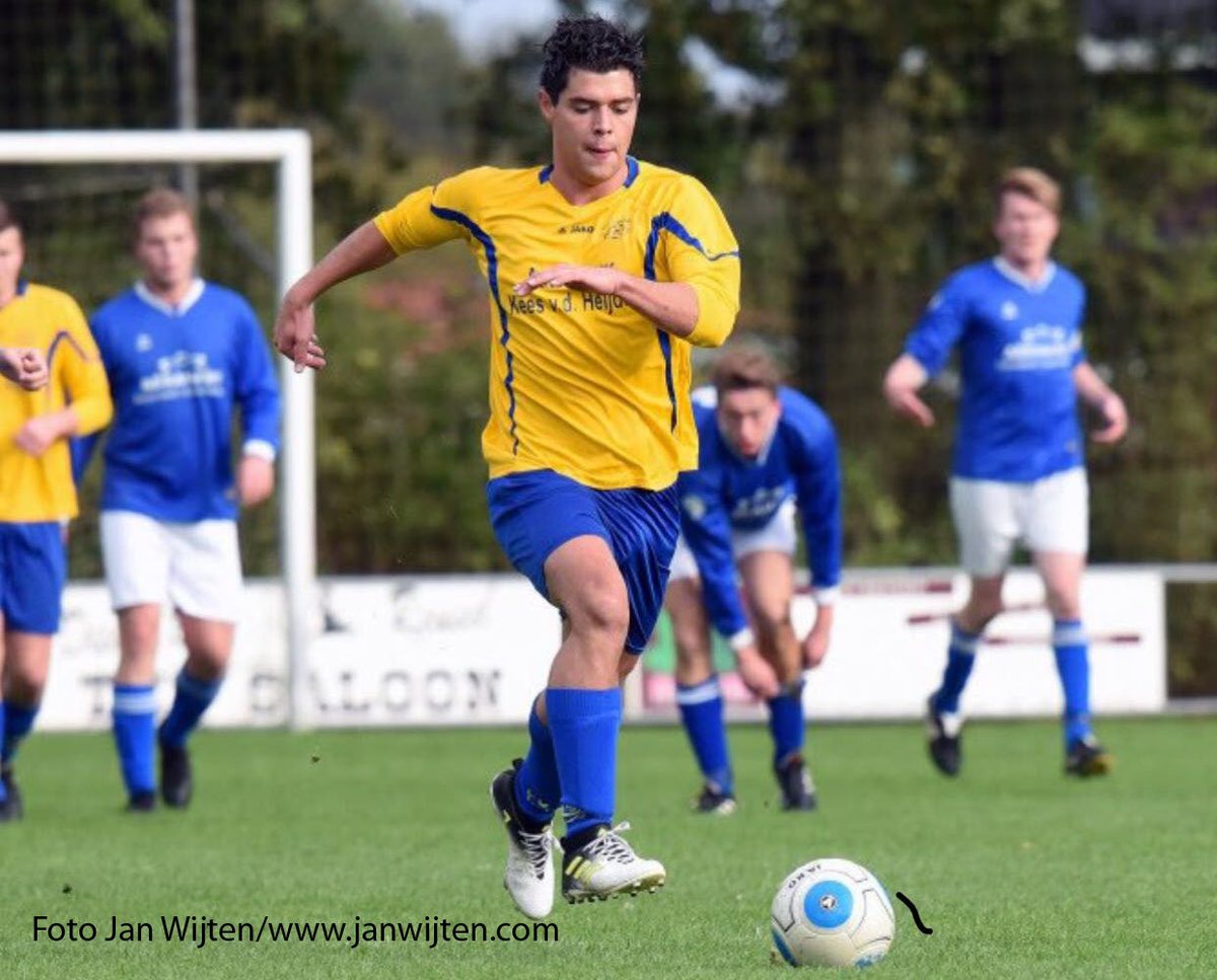 Mitchell Verburg van <a href="/vvHulsel/">vvHulsel</a> is onze speler van de week. Bekijk hier zijn profieltje:
trompettercup.com/2018/05/12/spe…
<a href="/Trompettercup/">Trompettercup</a> <a href="/hmvv1929/">HMVV1929</a> <a href="/vvbladella/">Bladella</a>